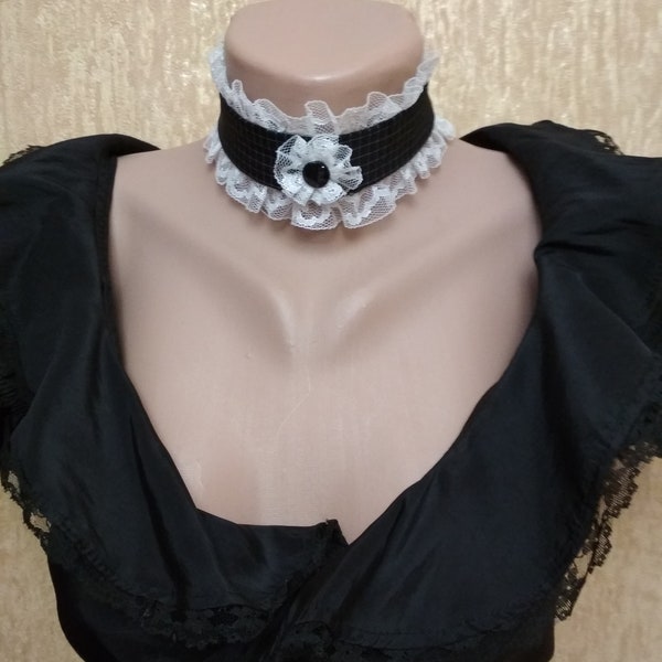 Neck ruffle collar, Victorian collar choker,  Ruffle choker, Victorian style collar,  Neck ruffle, gothic choker, maid choker,  Lace choker