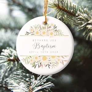 Nome personalizado, batismo, abril de 2023, ornamento de nome personalizado, margaridas, presente de lembrança do mês de nascimento de abril. Presente de batizado personalizado com margaridas para bebês
