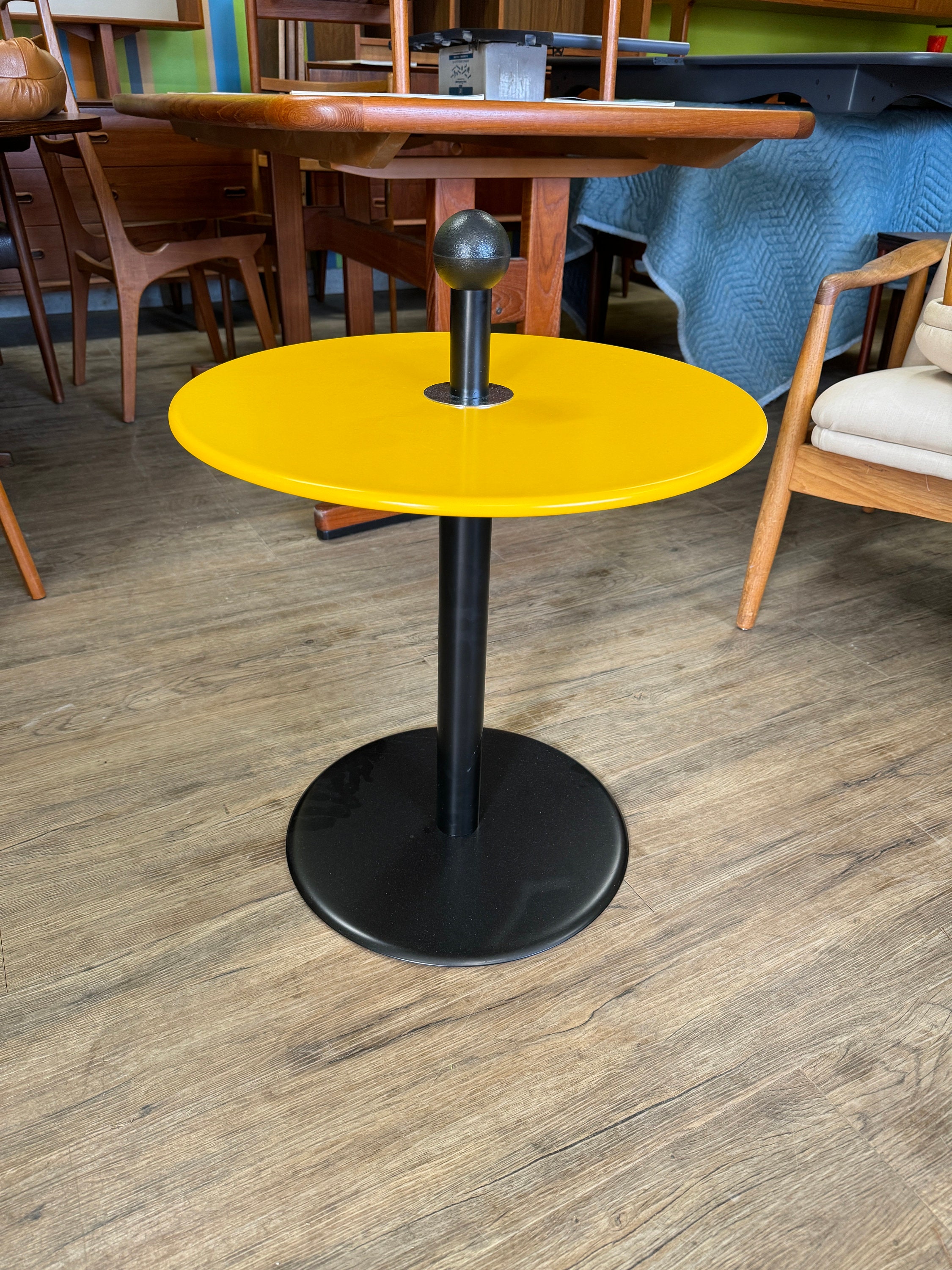 Old IKEA オールドイケア Hatten サイドテーブル ポストモダン Old IKEA オールドイケア Hatten サイドテーブル ポストモダン
