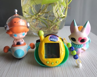 BANDAI : Chou Jinsei Enjoi Tamagotchi Plus (Entama) - Guts Yellow / C005