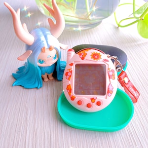 RARE - Keitai Kaitsu (Akai) Tamagotchi Plus V3 - Special Shell : Sunny Red Grape / C060