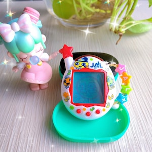 RARE Tamagotchi Plus  - Uratama - JAL Shell / C028