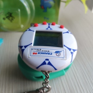 RARE Virtual Footix France 98 Virtual pet Digital pet / SP014 image 7