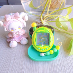 RARE : Chou Jinsei Enjoi Tamagotchi Plus (Entama) - Guru Guru Green / C045
