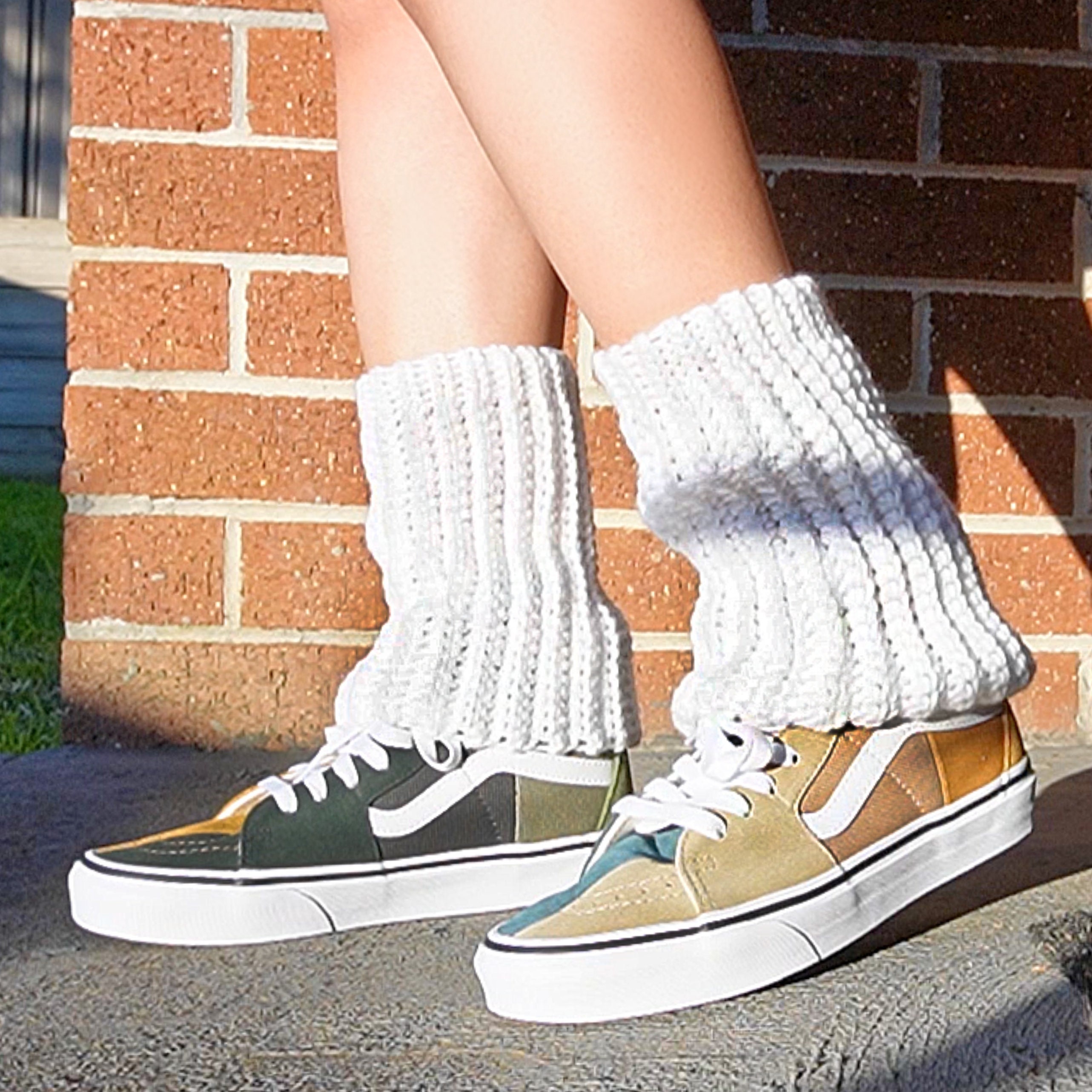 30 Crochet Leg Warmers Patterns for Retro, Cozy, and Statement Style 34 Ribbed Leg Warmers with Print and Digital Versions