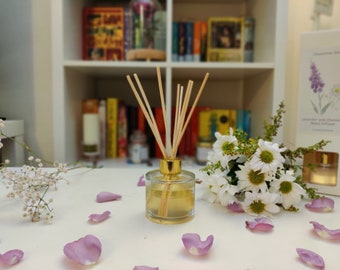 Chamomile Down: Lavender and Chamomile Reed Diffuser