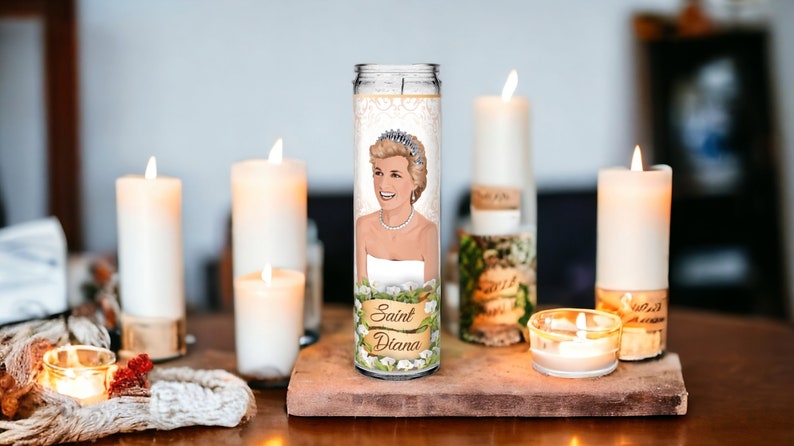 Heilige Prinzessin Diana Berühmtheitsgebets-Andachts-Parodie-Altar-Andachtskerze, 8 weißes nicht parfümiertes Glas. Bild 2