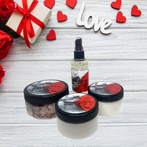 Sandalwood Rose Bath and Body Gift Set