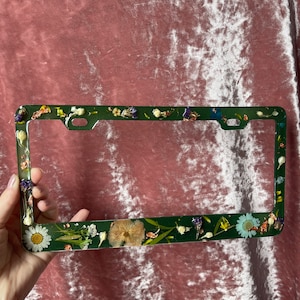 Floral License plate frame. Flower license plate, custom license plate, cute license plate, gift for her.