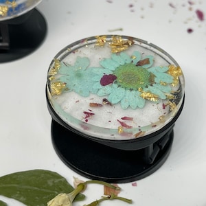 Poignée florale pour téléphone en résine et vraies fleurs. Poignée pour téléphone avec fleurs. Jolie prise en main pour téléphone. Poignée de téléphone personnalisée. Poignée fleur pour téléphone.