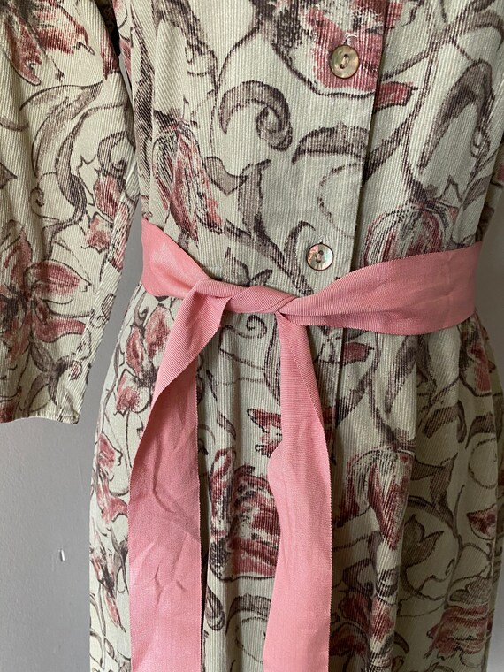 Vintage floral Corduroy pink belted midi dress - image 8