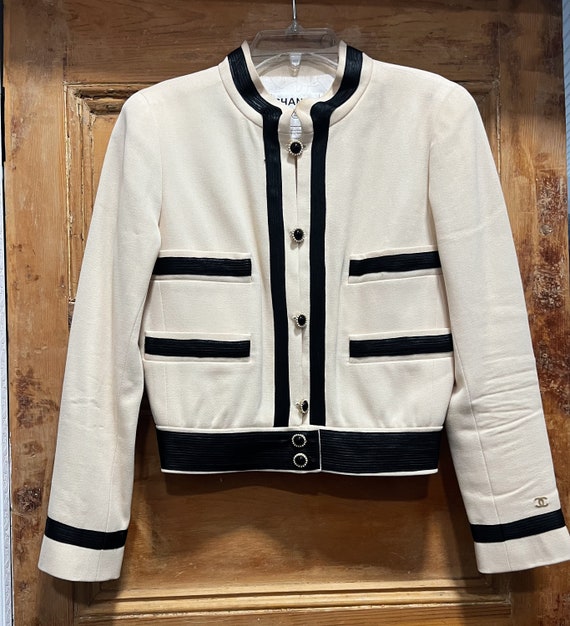 2002 Chanel resort collection jacket