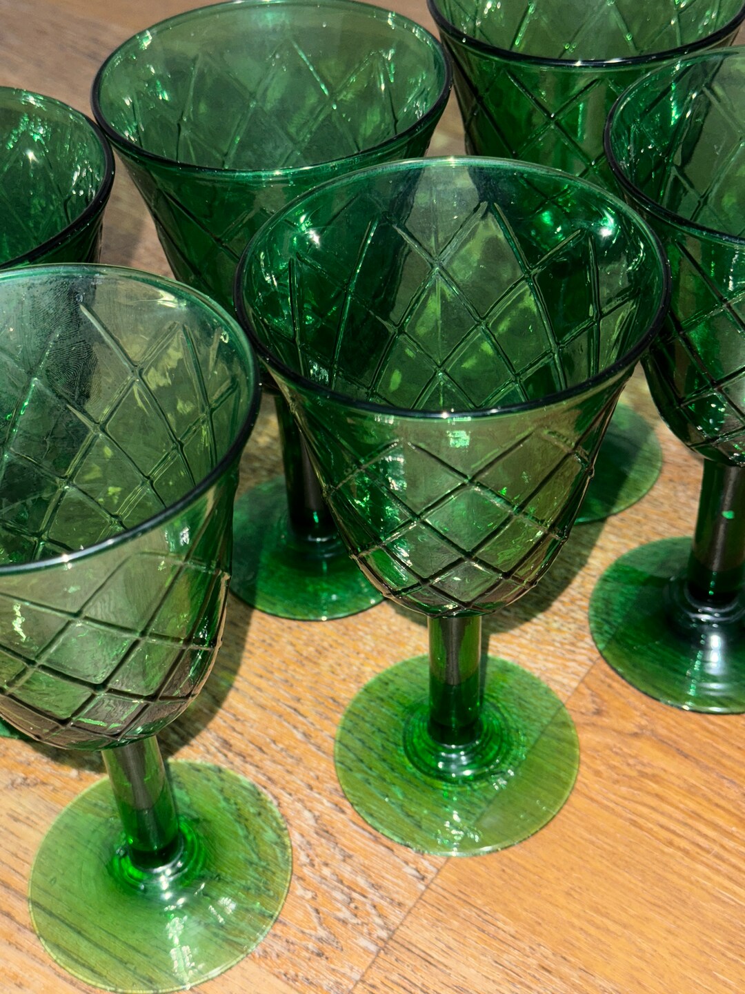 Hand Blown Art Glass Wine Glasses Emerald Green Criss Cross Pattern