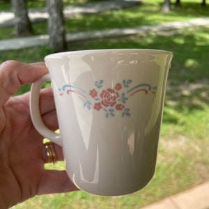 Corning Ware Corelle Englisch Frühstück Tassen Corelle Englisch Frühstück Blau Rosa Floral Wave Kaffeetassen Set mit 4