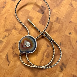 Vintage Bolo Neck Tie Agate Stone Rotary International Club Emblem Silver Metal Western Wear Natural Stone Setting Handmade Rodeo Jewelry