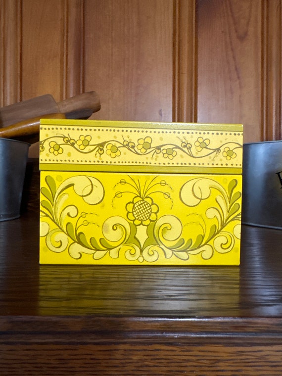 Yellow shop box coupon