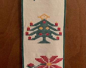 Vintage Hand Stitched Christmas Table Runner Christmas Decor Holiday Dining Table Cloth  76” by 8.5” B4F READ DETAIL