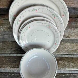 Corelle Calico Rose Dinnerware Vintage Corning Corelle Pink Mint Green Floral Dots Farmhouse Vitrelle Dinnerware Set of 16 READ DETAIL