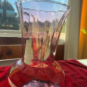 Pink Handblown Glass Vase Pink Iridescent Optic Swirl Mexico Flower Vase Ruffle Pink Glass Ewer Home Decor Art Glass T5