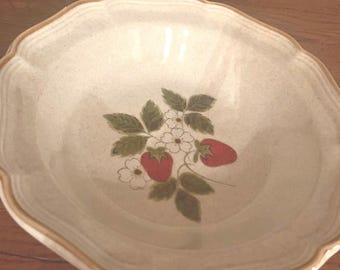 Vintage Dinnerware Mikasa Strawberry Festival EB 801 Hostess Set Creamer and Sugar Bowl Vegetable Bowl or Chop Plate #DG