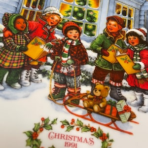 Vintage 1991 Avon Christmas Collector Plate Perfect Harmony Christmas Caroling Decor Holiday Decor, #A3 READ DETAIL