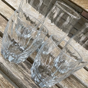 Anchor Hocking Clear Tumblers and Whiskey Glasses Central Park Clear Swirl Ice Tea Glasses Clear Swirl Base Glasses Set of 5, T5