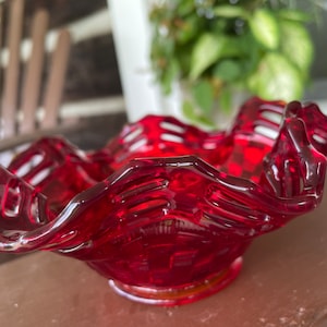 Vintage Fenton Amberina Glass Round Crimped Bon Bon Dish Red Carnival Glass Basket Weave Candy Nut Bowl Ruffled Red Glass Cut Away Rim B8F