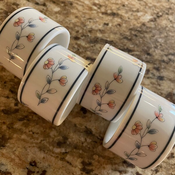 Heritage blossom ring