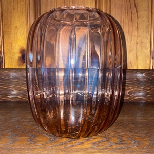 Pink Handblown Glass Vase Pink Iridescent Optic Swirl Mexico Flower Vase Ruffle Pink Glass Ewer Home Decor Art Glass #BS