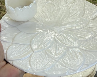 Vintage Taste Setter Sigma Snack Plates and Cups: White Embossed Majolica Set of 4