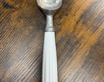 Vintage EKCO ijsschep wit plastic handvat retro keukendecor