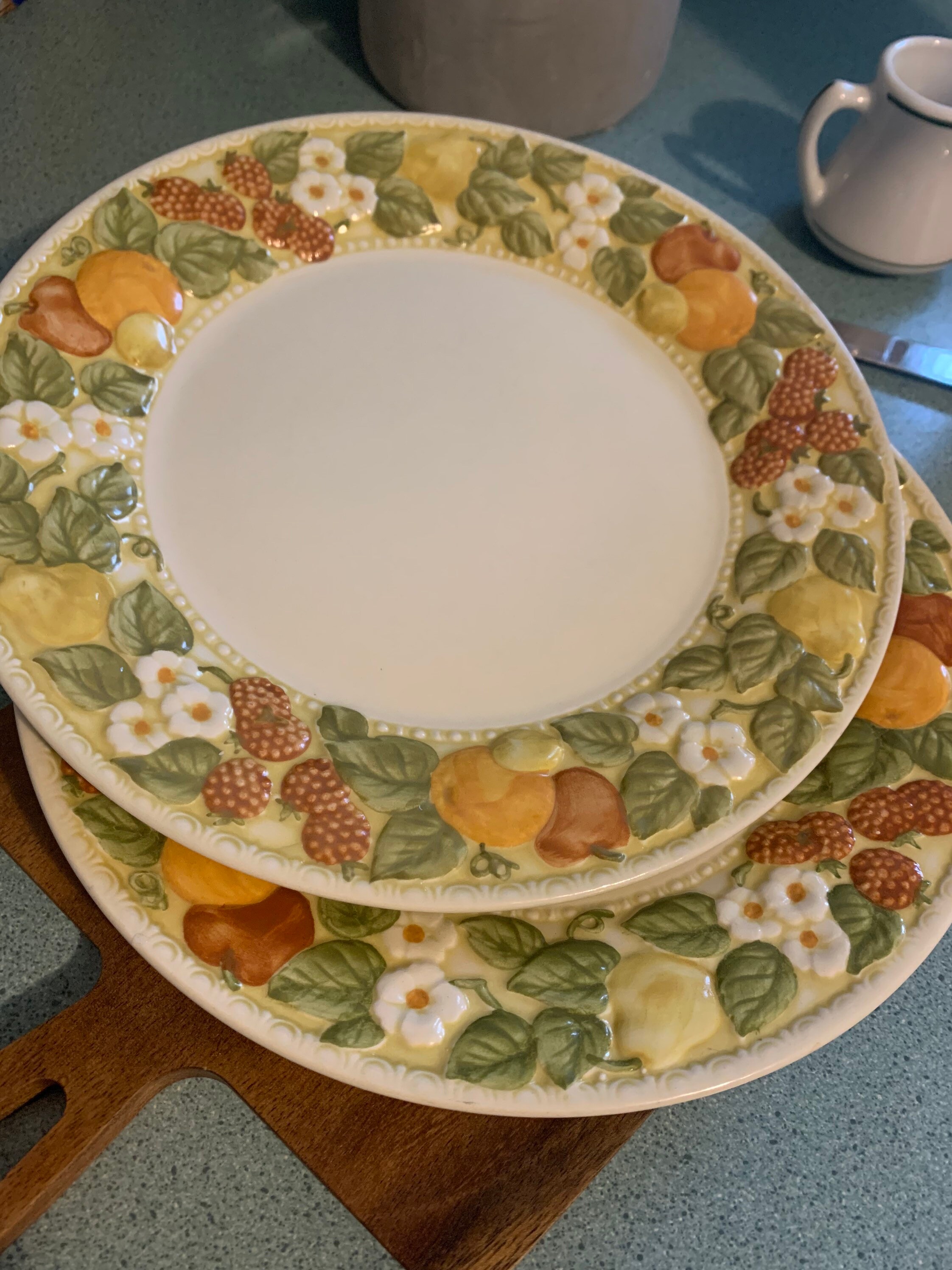 Vernonware Dinner Plates: Della Robbia Fruit Blossom Design, Set