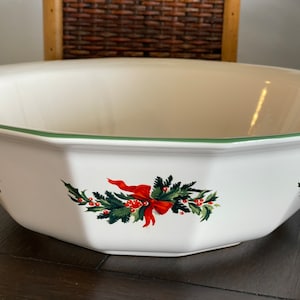 Christmas Heritage Pfaltzgraff 11.5” Round Serving Bowl Fruit Bowl Large Holiday Vegetable Bowl#B3B READ DETAIL