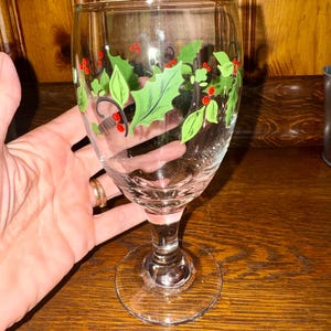 Vintage Libbey Christmas Goblets Glasses Holiday Holly Iced Tea Water Goblets Stemware Christmas Barware Painted Details Set of 4 T14