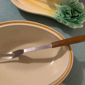 Vintage Plastic Handle Meat Fork Household Japan Stainless Steel Serving Fork, Brown Woodgrain Plastic READ DETAL