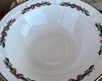 Holly and Lace Christmas Soup Cereal Bowls Boxed Holiday Dishes Green Holly Border Completer Boxed Set of 4