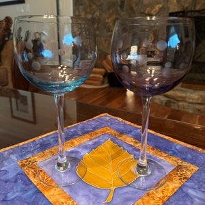 Colored Blown Glass Wine Glasses Balloon Bowl Cut Polka Dots Purple Blue Barware Vintage Stemware C1 Set of 2