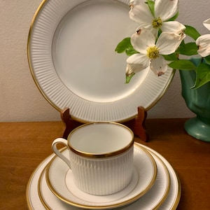 Vintage Fitz and Floyd Classique d’Or Dinnerware White 5-Piece Gold Trim Porcelain Place Setting C1