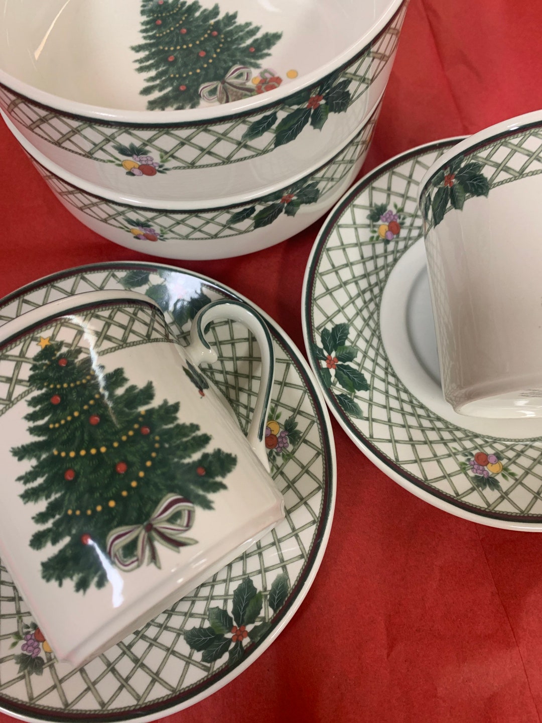 Mikasa Heritage the Christmas Story, Flat Cups Saucers & Soup Bowls, Vintage Mikasa Christmas