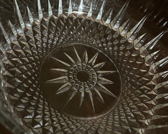 Arcoroc France Glass Serving Bowl: Diamanté Starburst Pattern