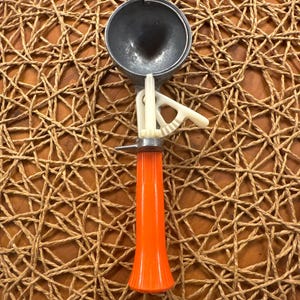 Vintage Ice Cream Scoop Bonny Products Co NY Orange Plastic Handle Thumb Release Dessert Scoop Melon Baller Ice Cream Server