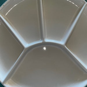 Vintage USA 925 Divided 5 Section Grill Plates Diner Ware Cafeteria Plates Fondue Plates Retro Kitchen Farmhouse Decor Set of 4 READ DETAIL