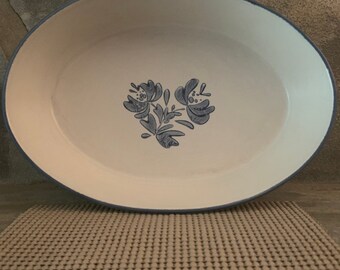 Vintage 1980’s Pfaltzgraff Yorktowne Pattern Oval 10x7.25 Baking Serving Bowl 2 Available