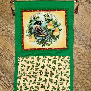 Vintage Christmas Wall Pocket Organizer Barbara Phillippe Partridge in a Pear Tree Hanging Fabric 12 Pocket Organizer READ DETAILS