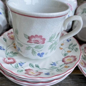 Tazze da tè e piattini Churchill Briar Rose - Set di 7 tazze da tè in porcellana inglese con motivi floreali rosa