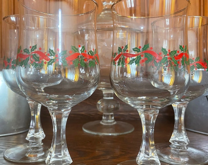 Vintage Libbey Christmas Wine Glasses Multi Sided Stem Goblets Holly