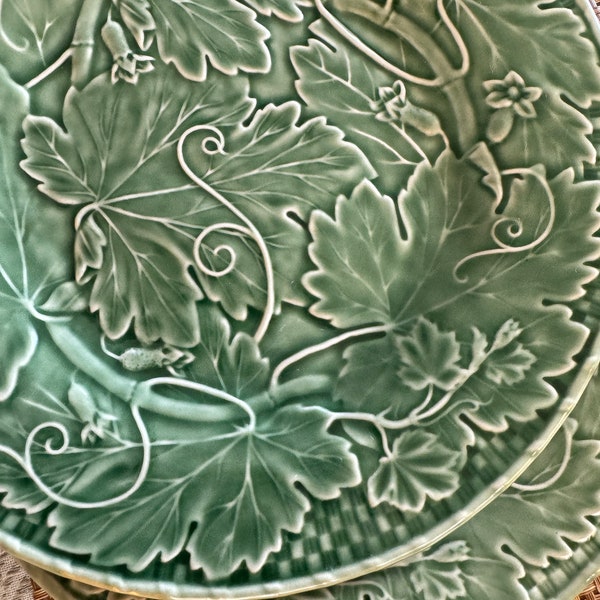 Vintage Bordallo Pinheiro Plates Majolica Green Embossed Grape Leaf Pattern Bordallo Pinheiro Poland Dinnerware Wall Plate Decor Set of 2