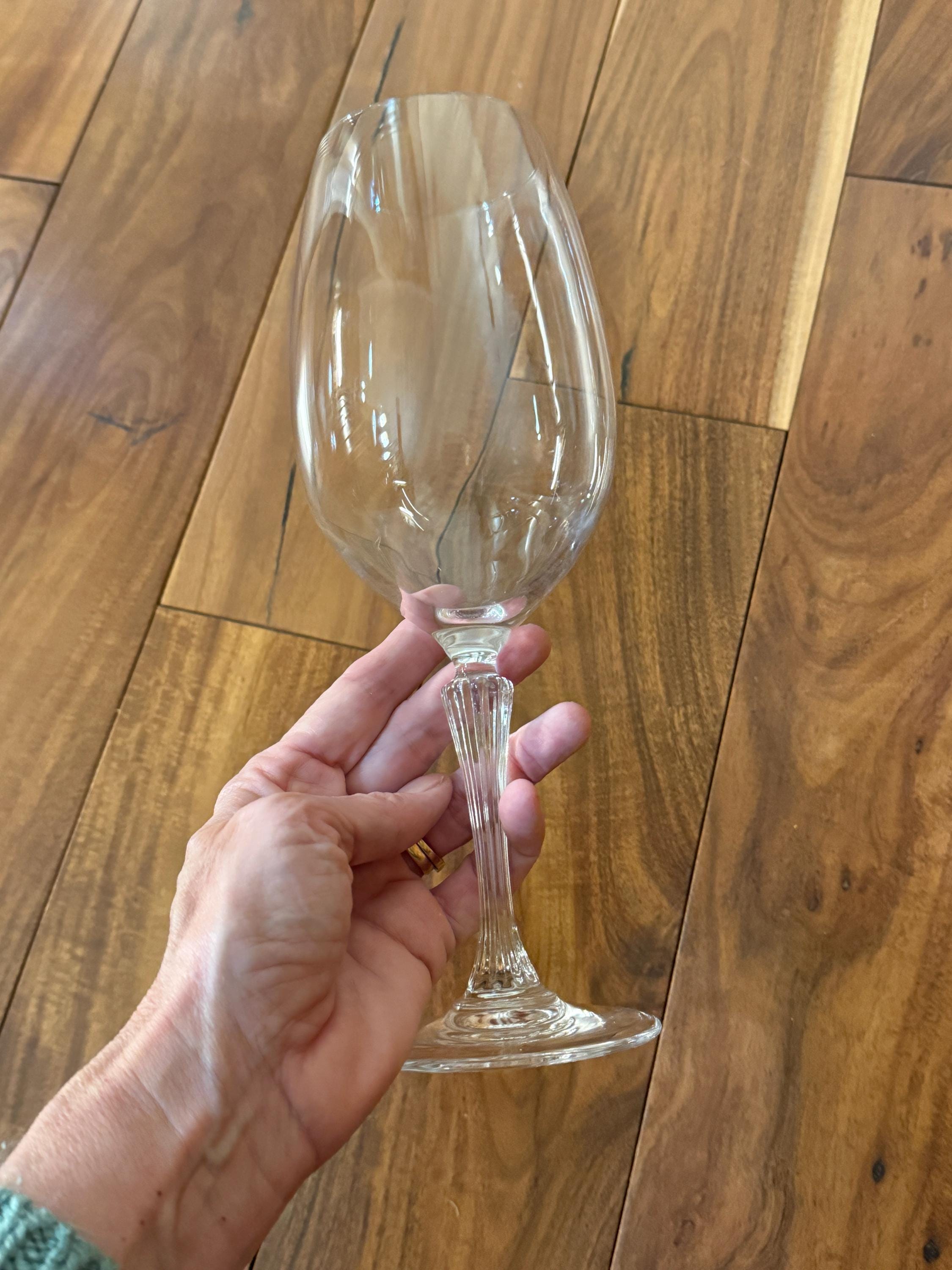RCR Cristalleria Italiana Aria Wine Glasses 16 Oz Ribbed Stems Set