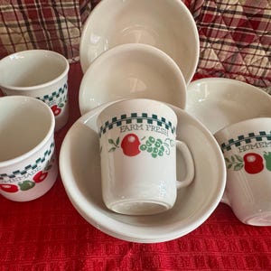 Corelle Farm Fresh Homemade Pattern Dinneware Cereal Bowls Dessert Bowls Mugs Vintage Corelle Green Checkered Vegetables Set of 12 B6F