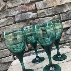 Vintage Libbey Juniper Green Wine Glasses Green Stemware Elegant Water Goblets Green Glass Barware Set of 4, #BINP